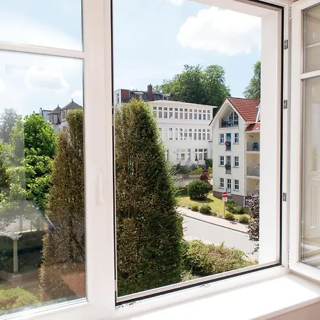 Aja Strandhotel Bansin 4*