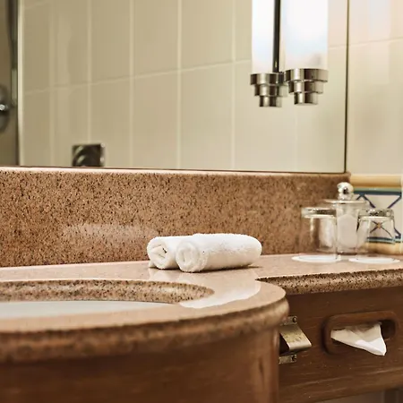 Aja Strandhotel Bansin 4*
